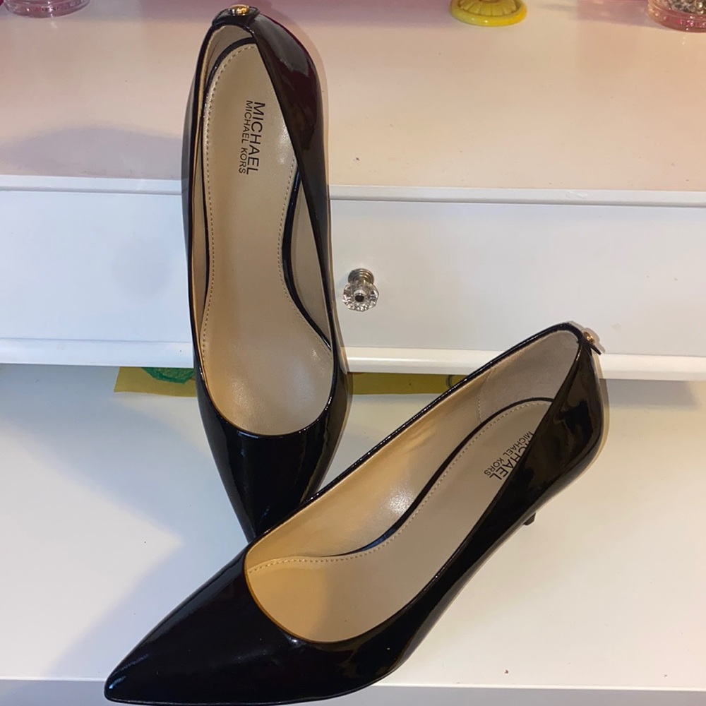 ‼️SOLD‼️ Michael Kors Pumps